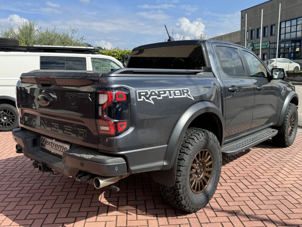 allestimento omologazione Ford Ranger Raptor pneumatici maggiorati 3